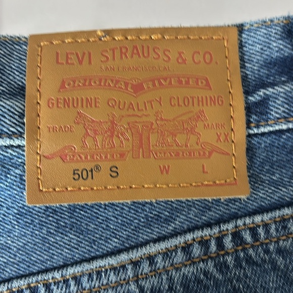 Levi’s 501 S Women 28 Premium Denim Jean Distressed Raw Hem Button Fly Cotton - Picture 6 of 13